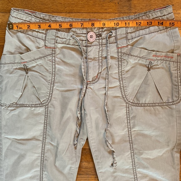 DKNY Capris Size 3 - Picture 4 of 9